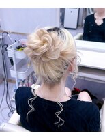 ヘアセットアリエス(aries) カチモリふわふわお団子