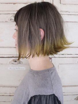 ロリム(RorriM) 前下がりボブ　グラデーションカラー　イエロー　ダブルカラー