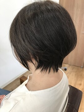 ヘアルーム アルモ(hair room ALMO) 大人ショート
