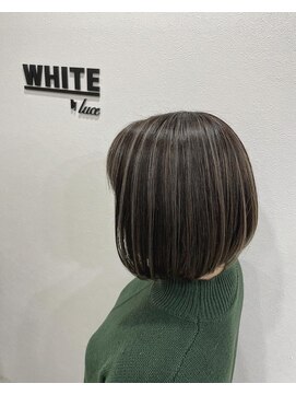 アンダーバーホワイト 阪神西宮店(_WHITE) 外国人風ハイライトカラー