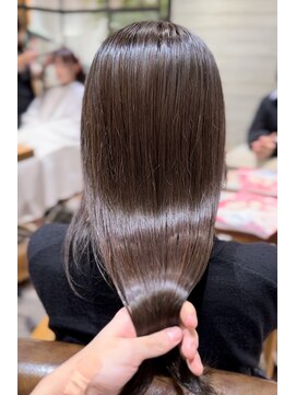 ローネス ギンザ(LONESS ginza) ロングレイヤー 小顔カット 2wayバング 韓国へア 髪質 改善