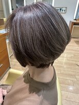 トリッカ 代官山(tricca)&nbsp;大人丸みボブ/白髪ぼかしハイライト/透明感グレージュ