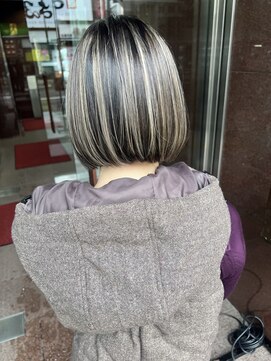 ウル(Ulu) 白髪ぼかしバレイヤージュ