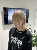 ブロンドベージュ/ダブルカラー/ケアブリーチ/ハイトーン