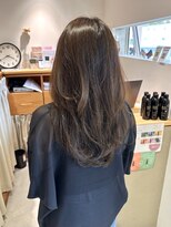スリー(THREE)&nbsp;オリーブブラウン