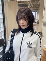 エイチ(H)&nbsp;ウルフカットショートボブアンブレラカラーショートカット50代
