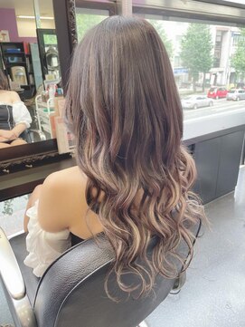 アンリップ ジー(salon unripＧ) h.i  シルバーグレイ　ハイライト