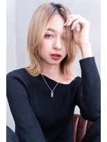 メーヴェ(Mowen) mowen×外ハネミディアム×ラフウェーブ×ブロンドカラー