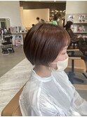 ショートボブカット