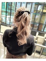 アイユー(ii+U)&nbsp;ポニーテール　アップスタイル　ヘアセット　巻きおろし