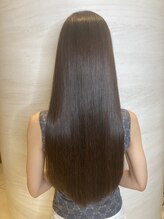 【縮毛矯正】初めての方も◎厳選薬剤使用｜綺麗なサラサラストレートで根元から毛先まで滑らかで美しく♪