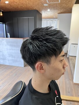 ウィムジー(Whimsy) ツーブロック刈り上げ