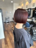 ヘアーワークス ボナ(HAIR WORKS bona.)&nbsp;大人ショート イケメンショート 内巻きボブ艶カラー