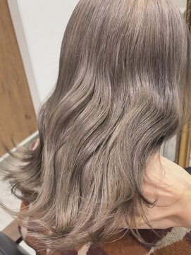 サーカス 町田(circus) 冬にピッタリブリーチ1回で作れるミルクティーグレージュ