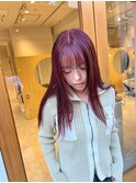 ローズレッド赤髪レッドヘアフェイスレイヤーミディアム渋谷駅