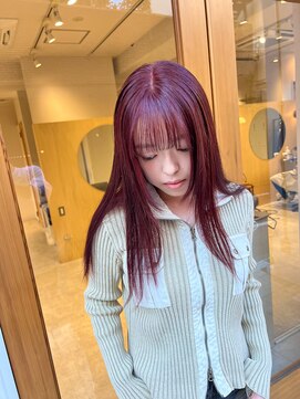 スタン 渋谷(Stam) ローズレッド赤髪レッドヘアフェイスレイヤーミディアム渋谷駅