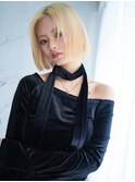 ANGELICA ぱつっとショートカット ブロンドベージュ