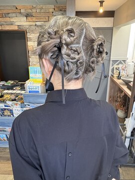 エオバイオー(EOW by oOo) お呼ばれタイトツインヘア