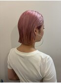 ハイライトカラー艶めくスモーキーピンク×タイトボブ