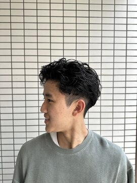 MEN’S HAIR/サーフカール/刈り上げセンターパート/船橋