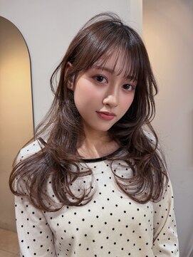 エイチバイシオミエイチ 神戸三宮(H by shiomi H) 韓国風レイヤー