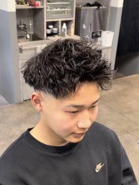 ノイセルヘアー(Noisyle Men's hair) リバースセンターパート/ニュアンスパーマ/ダウンバング/MEN'S◎