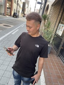 ブルー(BLUE.) スキンフェード×ホワイトピンクベージュ