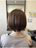 20代・30代コンパクト前下がりショート