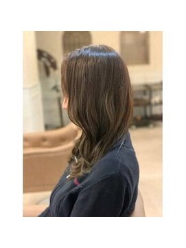 ヘアルーム ルシア(Lucia) ハイライトカラー