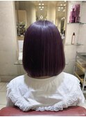 1ブリーチのツヤっと赤紫ボブ