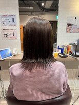 コワファースト長崎シャンプーボーイ 2nd(COIFF1RST 長崎 SHAMPOO BOY) ぱつっとボブ 外ハネボブ 透明感カラー