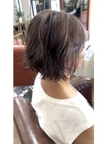 ロウスリー(Lowsly)&nbsp;ウェーブショートウルフボブ50代40代30代くせを活かしたショート