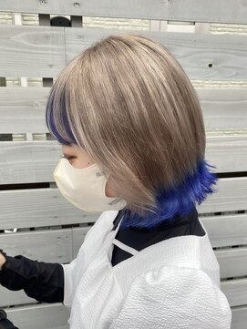 ソレイユトウキョウシブヤ(SOLEIL TOKYO shibuya) ショートボブブリーチ裾カラーベージュ×ブルー