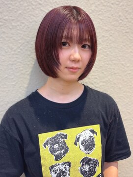 オッジ 西新店(Oggi) ミニボブ レイヤーボブ 顔周りレイヤー 艶髪 カシスレッド 20代