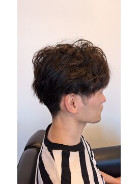 理容 おとべ 波巻き×縦落ちマッシュ