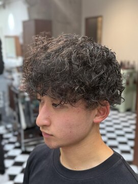 フランクス バーバー ウエストトウキョウ 吉祥寺店(FRANK’S BARBER WEST TOKYO) 波巻きツイストスパイラルリバースセンターパートパH
