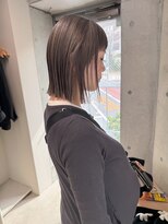 エウペ 渋谷(WEUPE)&nbsp;斜めバング/グレージュカラー/デザインカラー/シルキーベージュ