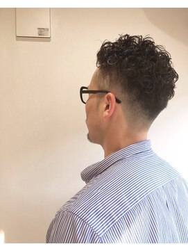 クリリ(KURIRI) ヨーロピアンバーバーStyle