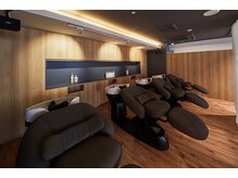 こだわりの最新のシャンプー台『夢シャン』☆フルフラットになるので負担なくゆったりとした寝心地は格別☆