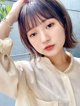 ディッセンバー 神宮前(December) 大人かわいい小顔外はねミニボブグレージュカラー渋谷原宿神宮前