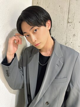 ルービック 和歌山(Rubik's) スーツ短髪/ツーブロック/センターパート/黒髪