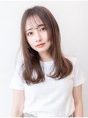 20代30代大人かわいいシルキーベージュ小顔レイヤーカット