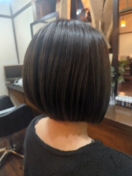 クラウド(Cloud) 前下がりボブ