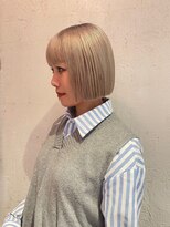 ルーム(Loom.)&nbsp;ハイトーンボブぱっつん前髪ボブミニボブ切りっぱなしボブ