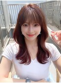 後れ毛が可愛い顔周りハイレイヤーロングチェリーブラウン