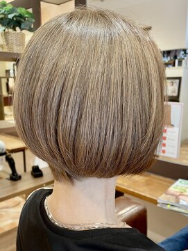 アイニ 河内小阪店(aini) 白髪ぼかしカラー白髪ぼかしハイライト大人ショート30、40、50代