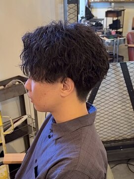 コキャン(COQUIN) 縦落ちパーマ　センターパート