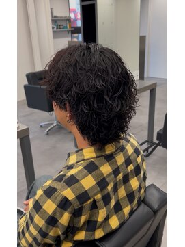 ノイセル 心斎橋(Noisyle) スパイラルパーマフェードカット刈り上げセンターパートS