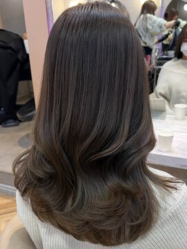 ロンド フィーユ(Lond fille) チャコール/オリーブグレー/レイヤーカット小顔顔周り韓国/銀座