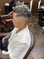 ラフ バイ マグ 南松本(R.A.F. by Mag)&nbsp;20代30代◎スキンフェード極道パーマ×メッシュ